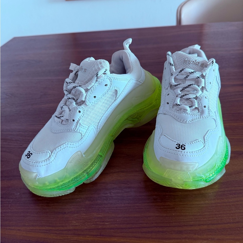 Valenciaga Sneakers